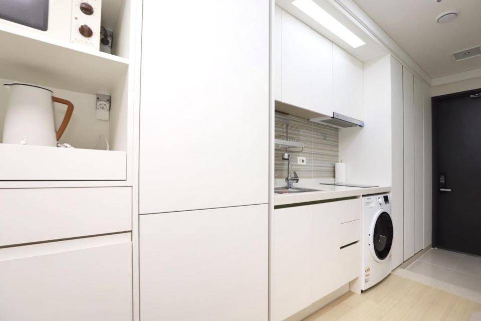 Apartment The Share Myeongdong Seoul Exterior photo